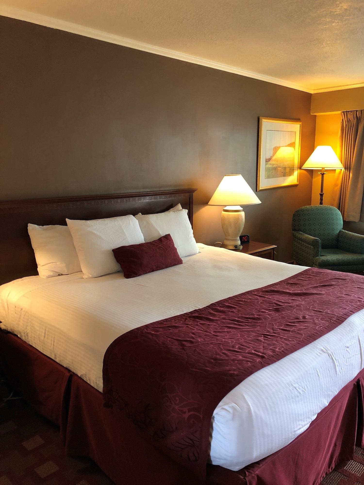 Days & By Wyndham Hotel Logan