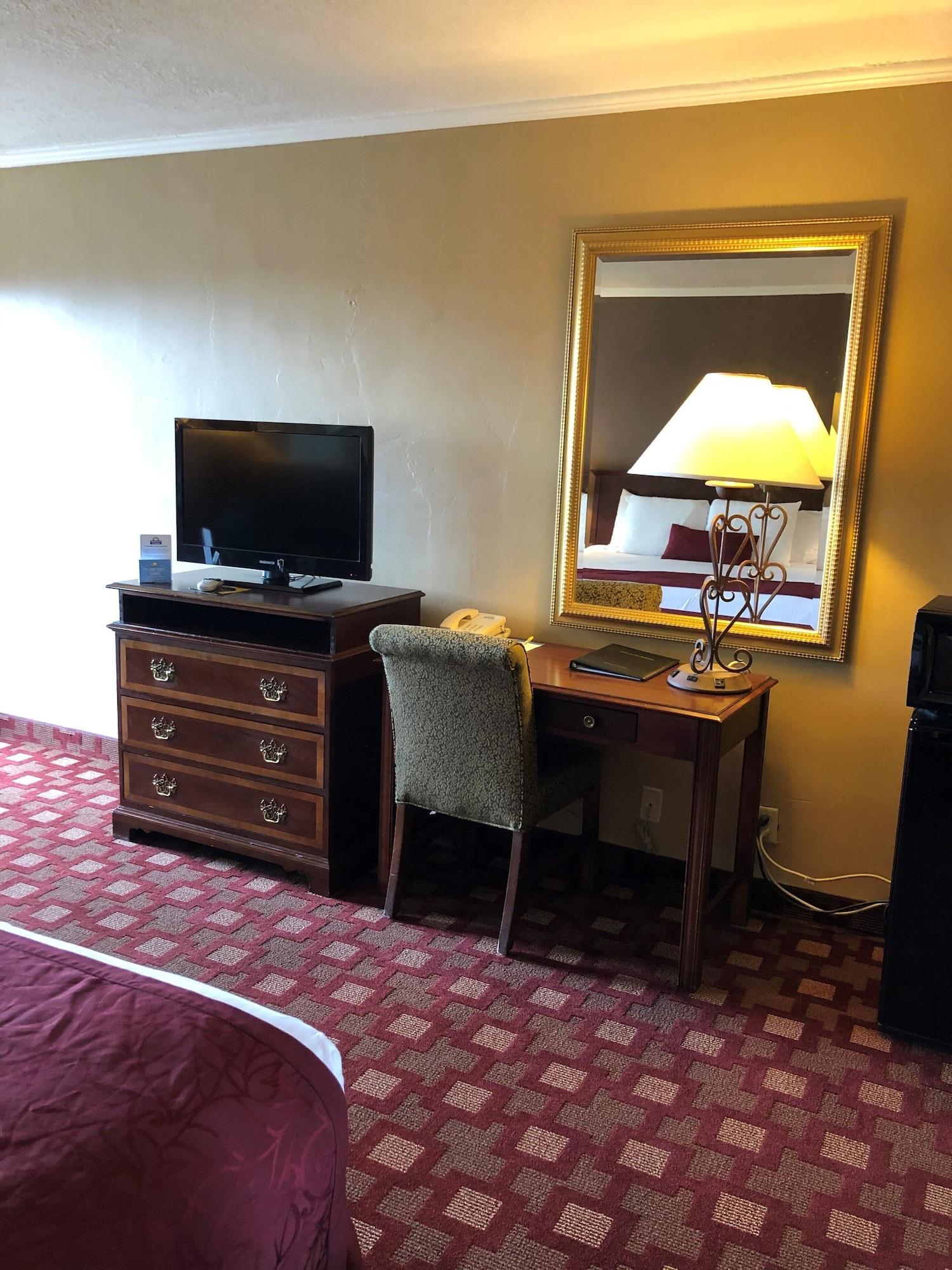 Days & By Wyndham Hotel