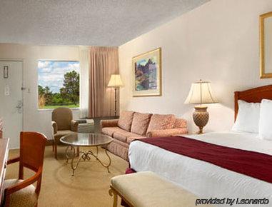 Days & By Wyndham Hotel 2*